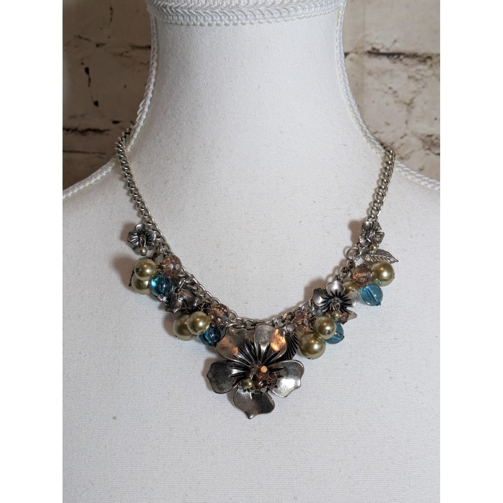 Silver Tone Charm Necklace AB Aurora Borealis & Blue Beading Flower Pendant 16"
